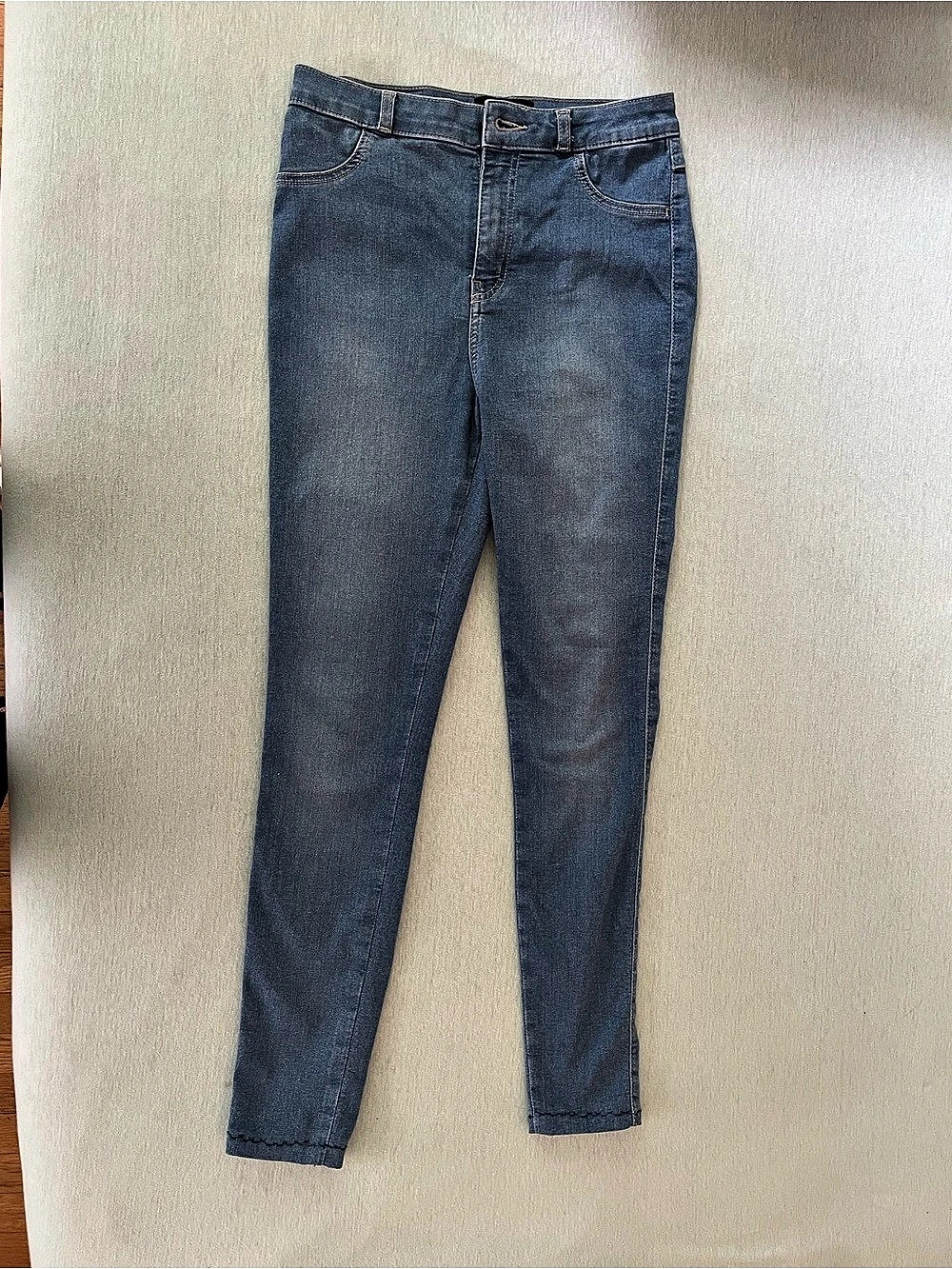 FIT JEANS Skinny Jeans in Blue Size Medium